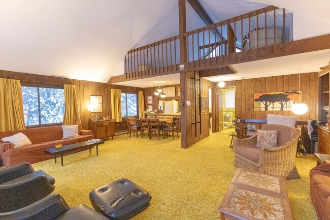 Building Photo - 24 Troon Dr