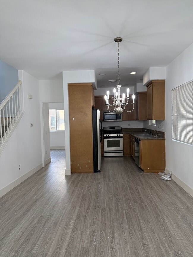 Foto del edificio - Spacious 4Bed/4Bath