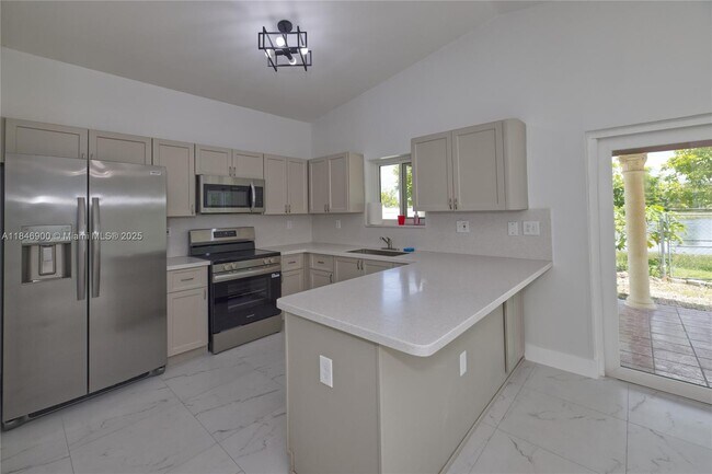 Foto del edificio - 14947 SW 36th Terrace