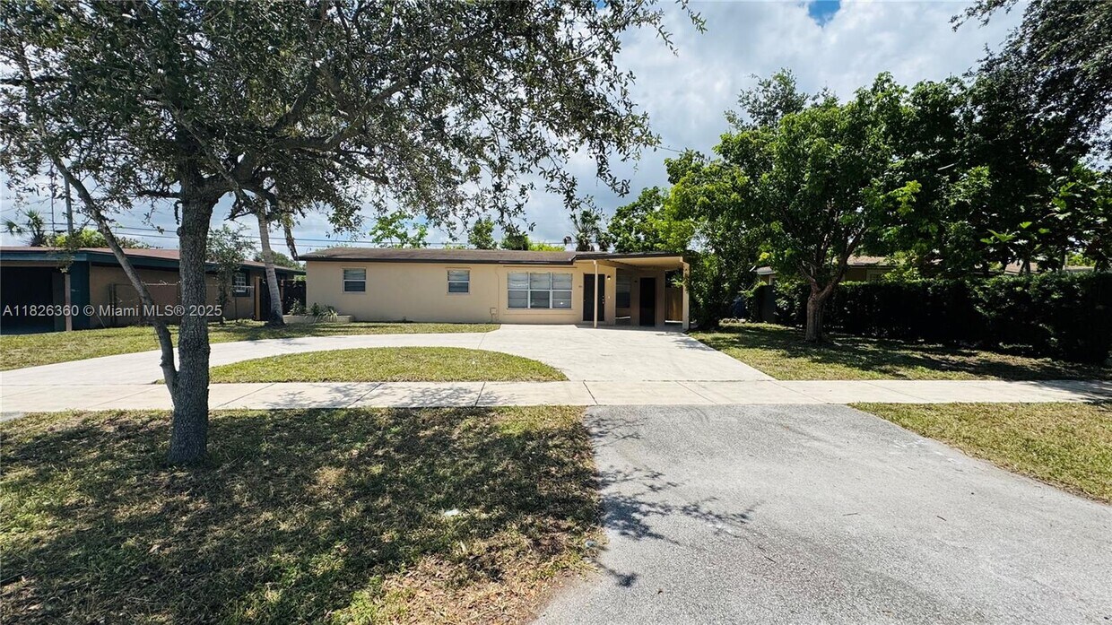 Foto principal - 531 SW 38th Terrace