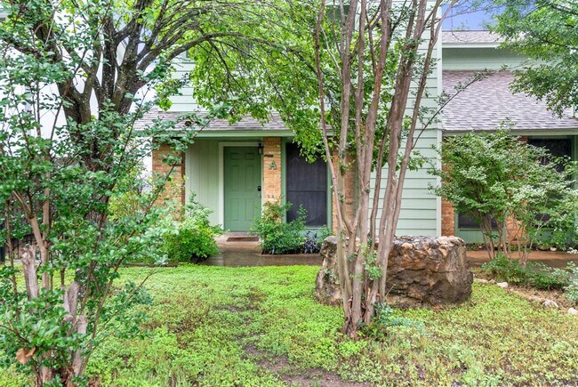 Building Photo - 3222 Tamarron Blvd