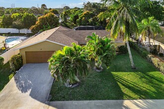 Building Photo - 179 Dove Cir