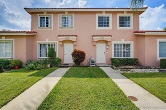 Building Photo - 9767 Kamena Cir