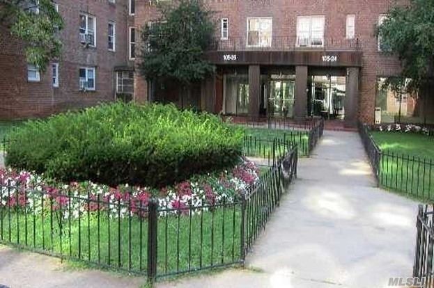 Foto principal - 105-24 64th Rd