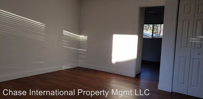 Building Photo - 1000 Virbel Ln