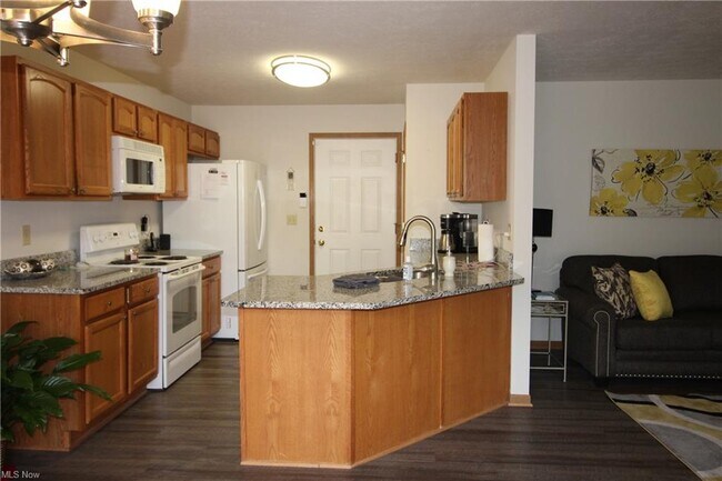 Building Photo - 1377 Beechnut Dr