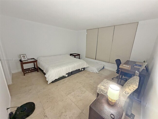 Foto del edificio - 3400 NE 192 St