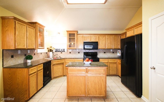 Building Photo - 4 br, 2 bath House - 4805 Cinnabar Way