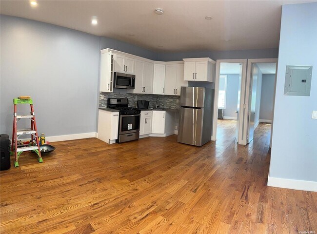 Foto del edificio - 331 Milford St