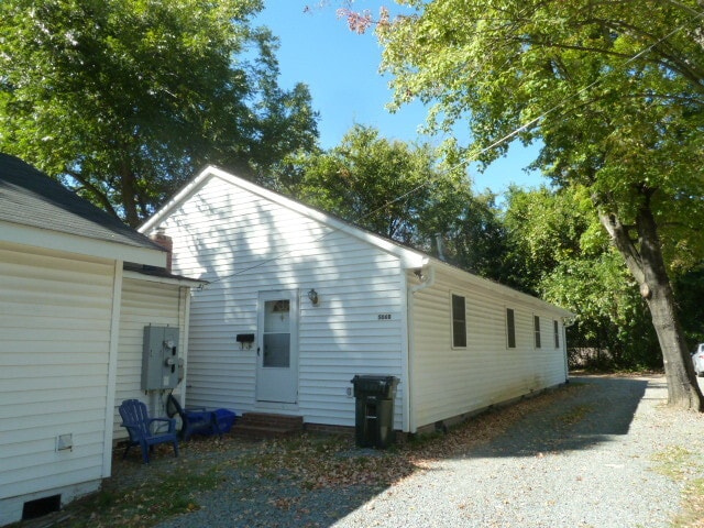 Foto principal - Awesome location for this spacious 4br 2ba...