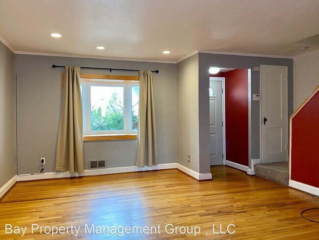 Building Photo - 3 br, 1.5 bath House - 125 Marburth Ave