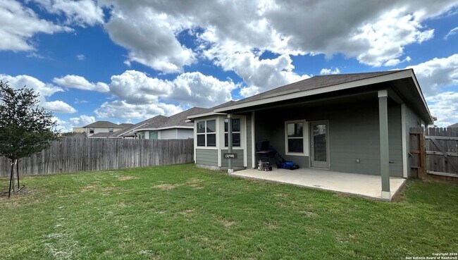 Foto del edificio - 12927 Irvin Path