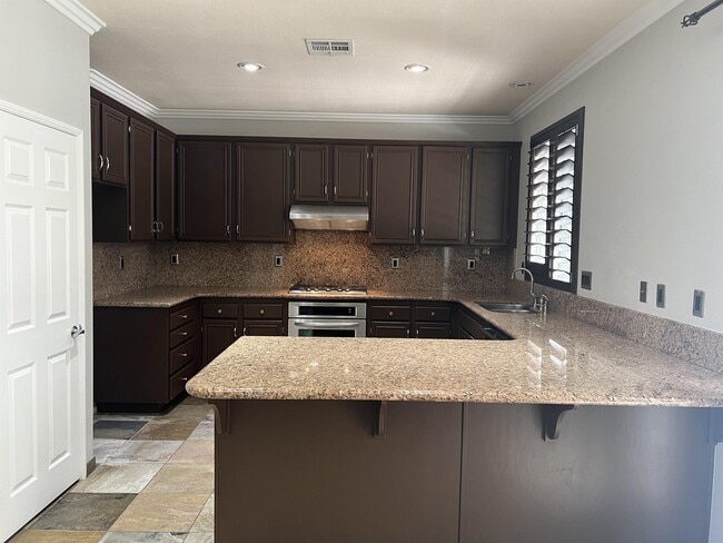 Building Photo - 1176 Saratoga Ct