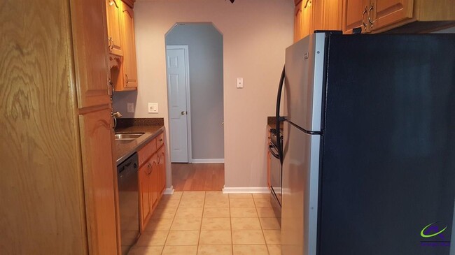 Building Photo - 412 Wrasling Way