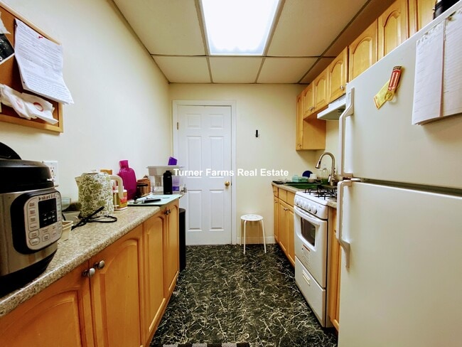 Building Photo - 43 Bay State Rd