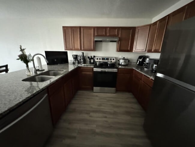 Building Photo - 7508 Plymouth Grove Ct