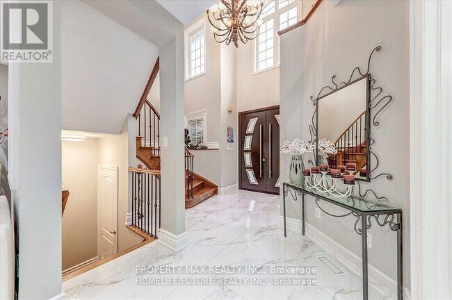 Building Photo - 28 Billancourt Cres