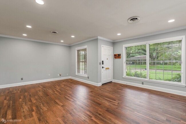 Building Photo - 317 Haynes Ave