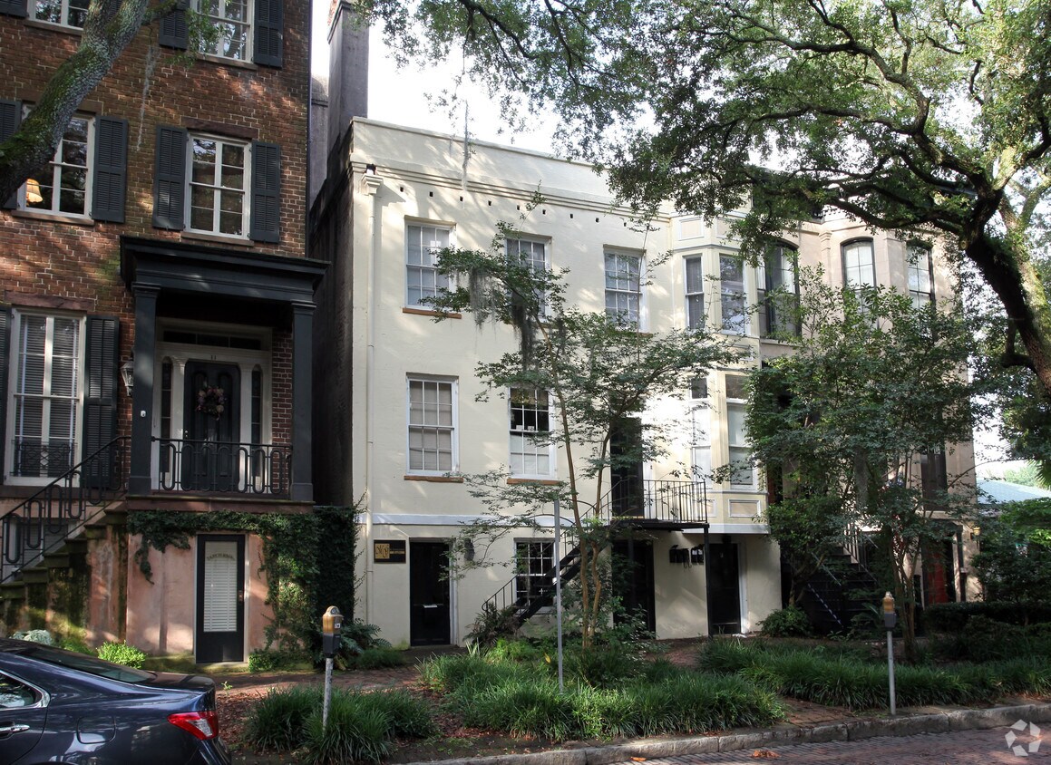 15 W Jones St, Savannah, GA 31401 Townhomes for Rent Savannah, GA