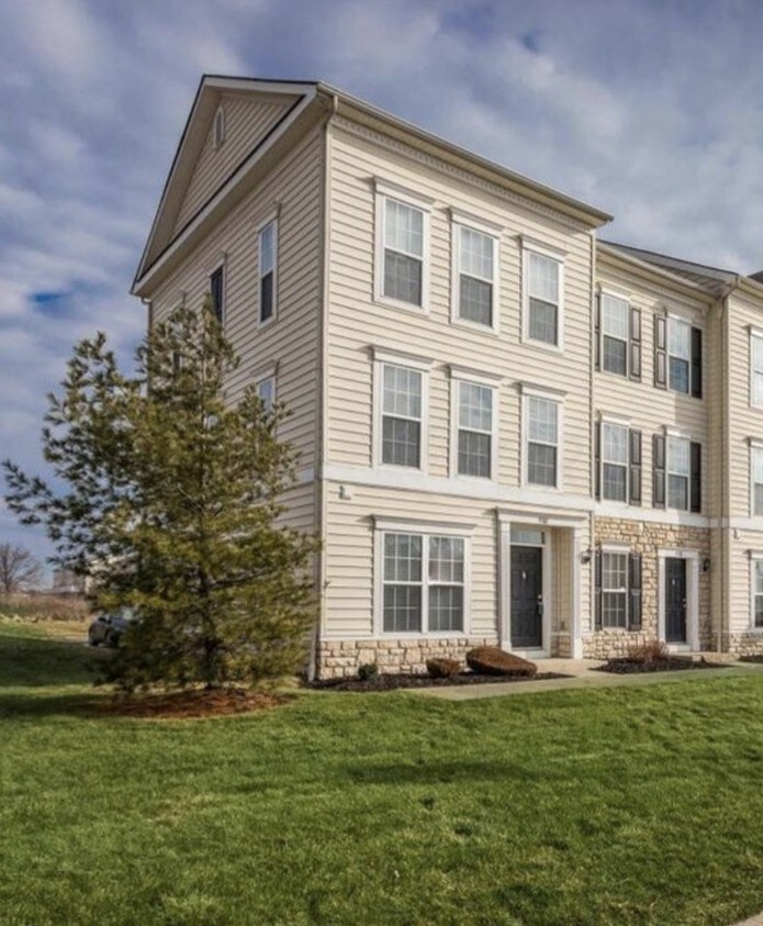 5980 New Albany Rd W Unit 44, New Albany, OH 43054 Condo for Rent in New Albany, OH