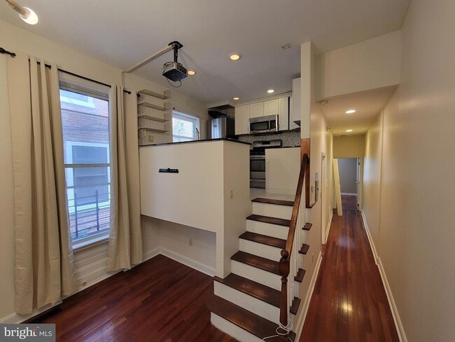 Photo - 1828-1800 Green St Apartment