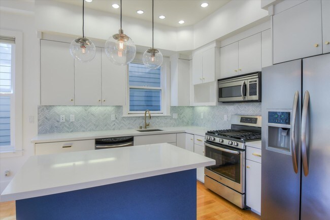 Building Photo - 806 Hayes St