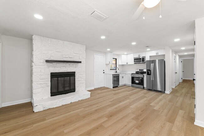 Foto del edificio - 1951 W 19th St