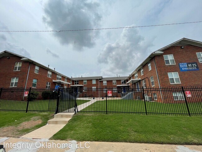 Building Photo - 2 br, 1 bath House - 2042 NW 25th 16E