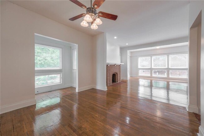 Foto del edificio - 716 Catherine St SW
