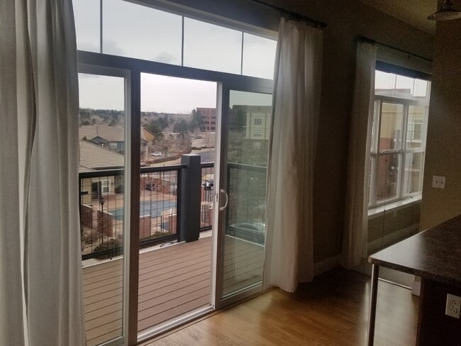 Balcony - 5401 S Park Terrace Ave