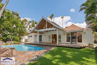 Building Photo - 814 Kealaolu Ave