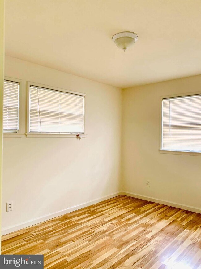 Foto del edificio - 5403 Clifton St