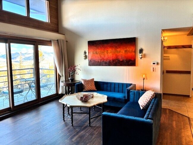 Foto del edificio - Long Term Rental- Buffalo Ridge/Village 403CC