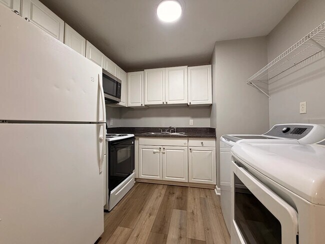 Foto del edificio - 205 Rustwood Dr