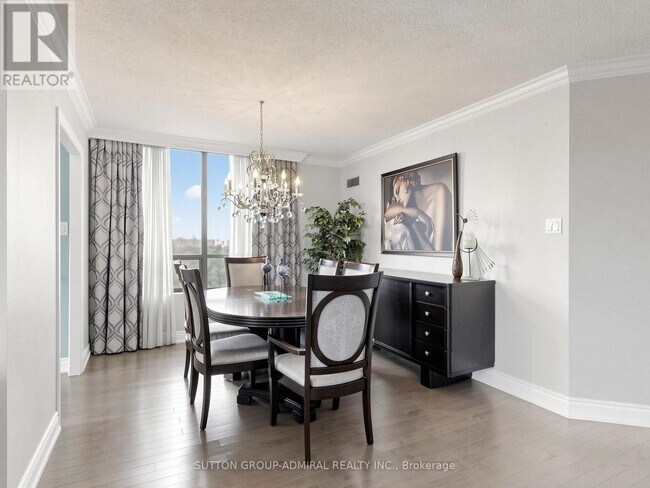 Photo du bâtiment - 7460 Bathurst St