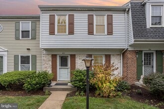 Building Photo - 912 Allenview Dr