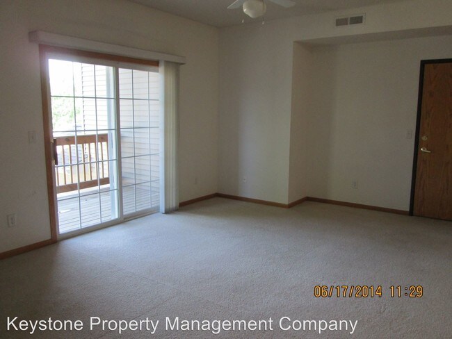 Building Photo - 2780 Triple Crown Ln