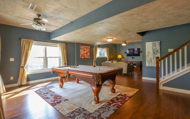 Building Photo - 6802 N Ironwood Dr