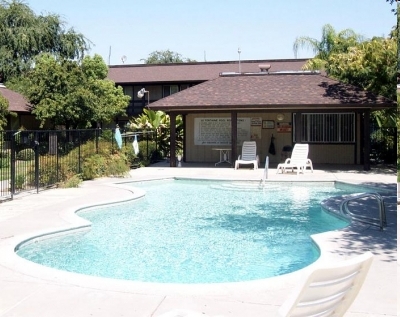 Piscina - Le Fontaine Apartments