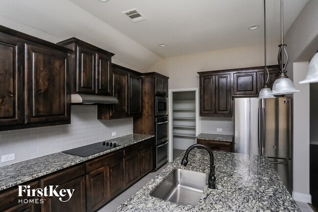 Foto del edificio - 317 Strait Ln