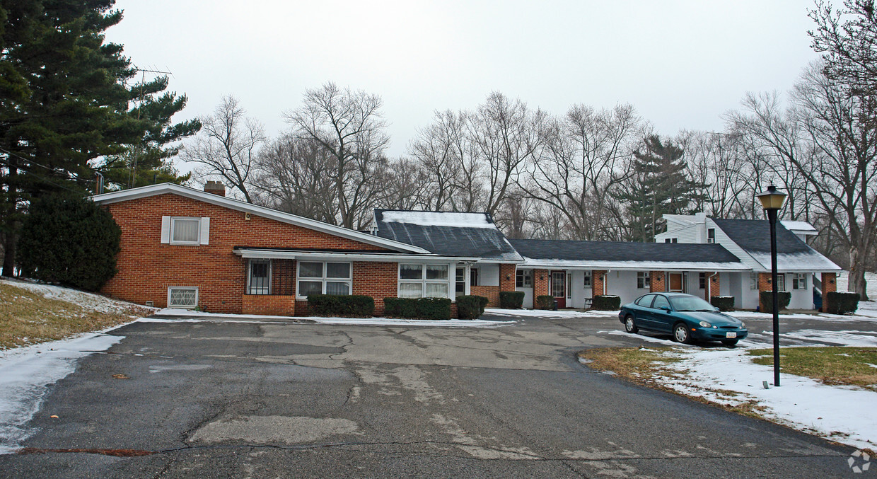 Building Photo - 3935 E National Rd