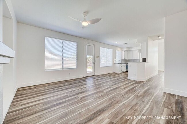 Building Photo - 242 Farlin Cir