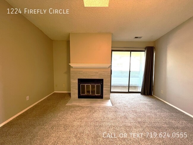 Building Photo - Fully Remodeled Condo