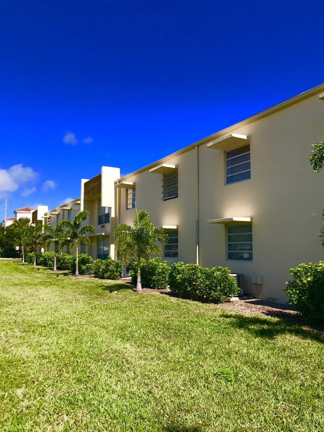 Whispering Palms Apartments Boca Raton