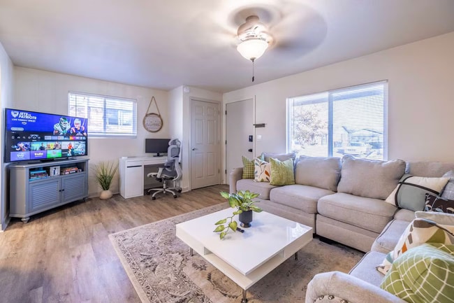 Building Photo - 7501 Decatur St