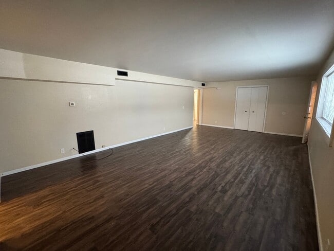 Building Photo - 1109 N18th Triplex