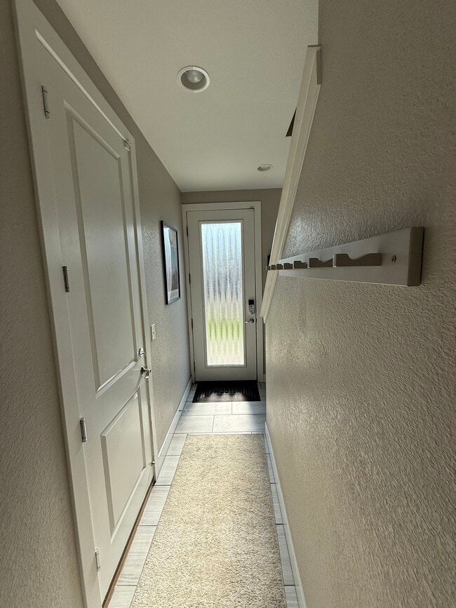 ground level hallway - 2505 Decatur St