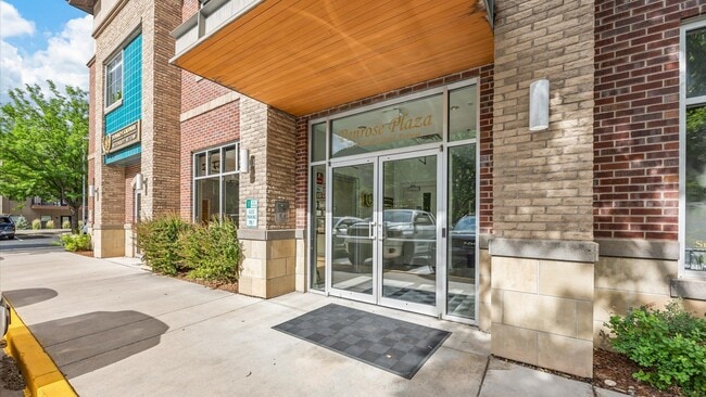 Foto del edificio - 2520 S Grand Ave
