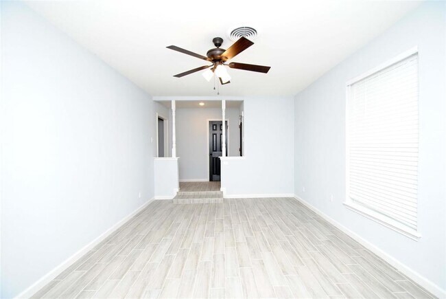 Building Photo - 420 N Outlar St