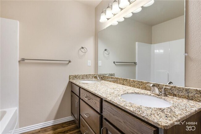 Foto del edificio - 2129 Brown Bear Ln
